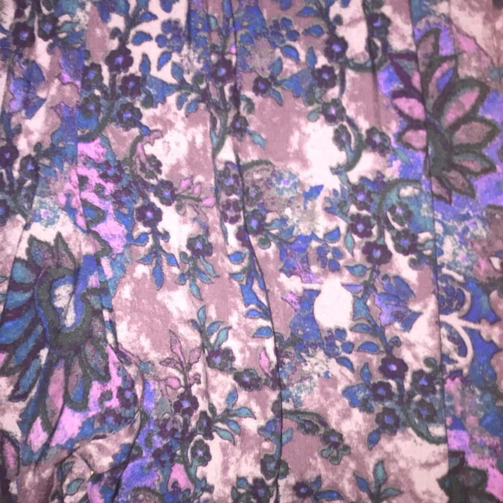 Flowy Patterned Pants - Picture 2 of 2